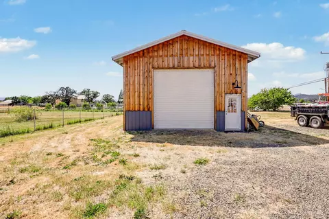 145 Highway 234, Eagle Point, OR 97524 photo 36