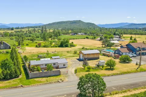 145 Highway 234, Eagle Point, OR 97524 photo 2