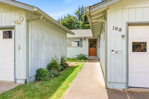 Exterior - 102 Elm St, Phoenix, OR 97535 photo 5 of 10