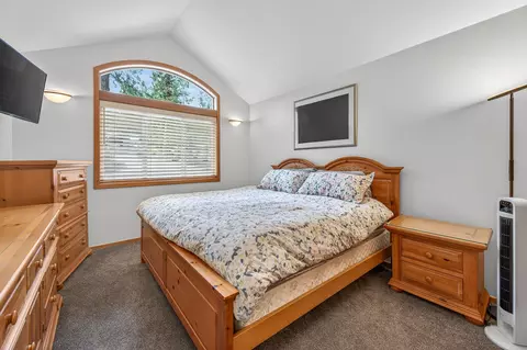 Bedroom - 3534 NW Mccready Dr, Bend, OR 97703 photo 3 of 3
