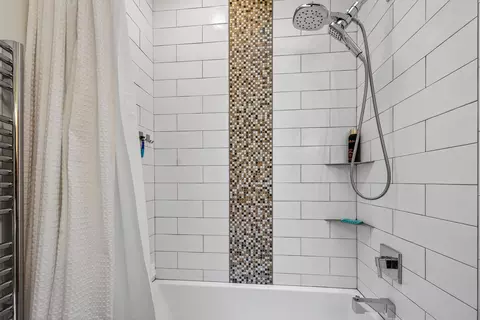 Bath - 3534 NW Mccready Dr, Bend, OR 97703 photo 7 of 9