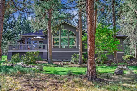 3534 NW Mccready Dr, Bend, OR 97703