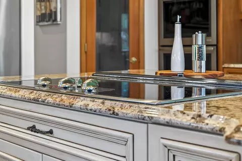 Kitchen - 3534 NW Mccready Dr, Bend, OR 97703 photo 5 of 6