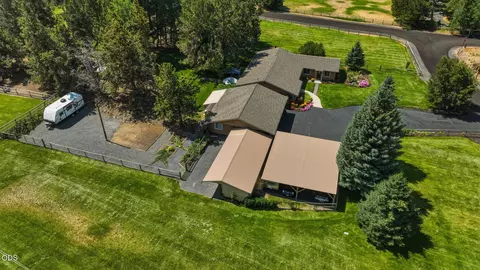 View/Area - 22539 Martee Ln, Bend, OR 97701 photo 19 of 34