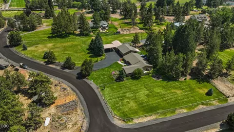 View/Area - 22539 Martee Ln, Bend, OR 97701 photo 9 of 34