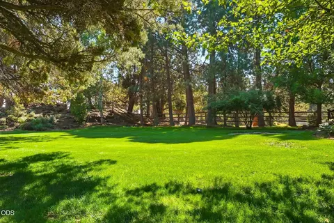 Exterior - 22539 Martee Ln, Bend, OR 97701 photo 55 of 86