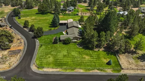 View/Area - 22539 Martee Ln, Bend, OR 97701 photo 10 of 34
