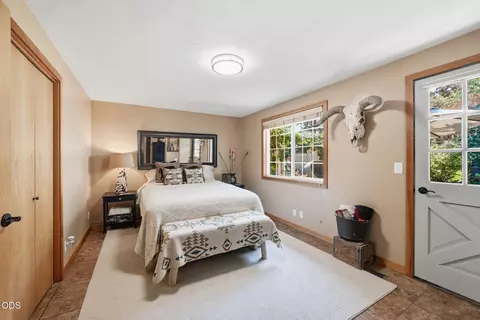 Bedroom - 22539 Martee Ln, Bend, OR 97701 photo 3 of 7