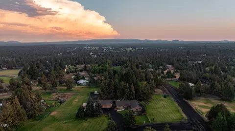 View/Area - 22539 Martee Ln, Bend, OR 97701 photo 21 of 34