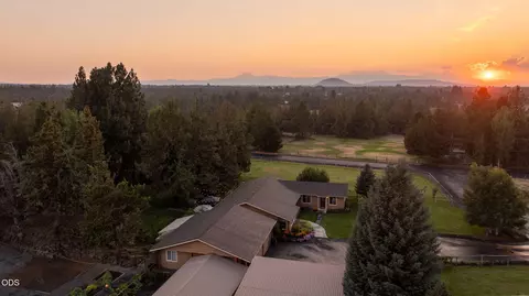 View/Area - 22539 Martee Ln, Bend, OR 97701 photo 33 of 34