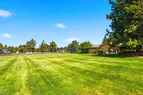 Exterior - 22539 Martee Ln, Bend, OR 97701 photo 56 of 86