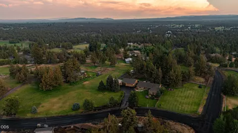View/Area - 22539 Martee Ln, Bend, OR 97701 photo 32 of 34