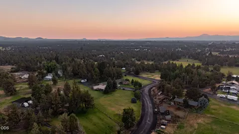 View/Area - 22539 Martee Ln, Bend, OR 97701 photo 28 of 34