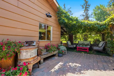 Exterior - 22539 Martee Ln, Bend, OR 97701 photo 24 of 86