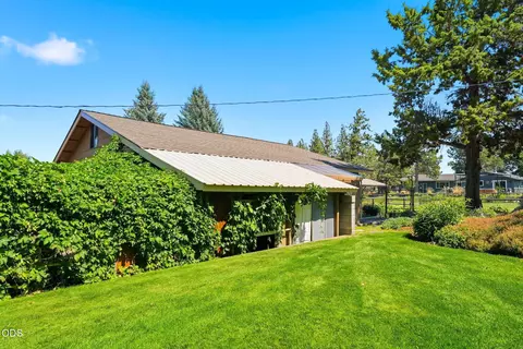 Exterior - 22539 Martee Ln, Bend, OR 97701 photo 35 of 86