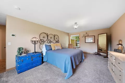 Bedroom - 22539 Martee Ln, Bend, OR 97701 photo 6 of 7