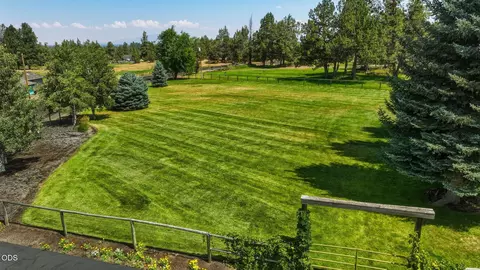 Exterior - 22539 Martee Ln, Bend, OR 97701 photo 62 of 86