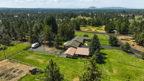 View/Area - 22539 Martee Ln, Bend, OR 97701 photo 18 of 34