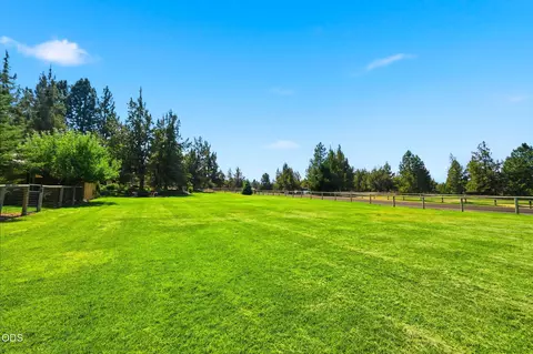 Exterior - 22539 Martee Ln, Bend, OR 97701 photo 58 of 86