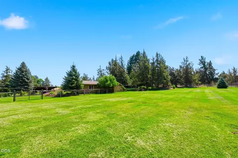 Exterior - 22539 Martee Ln, Bend, OR 97701 photo 57 of 86