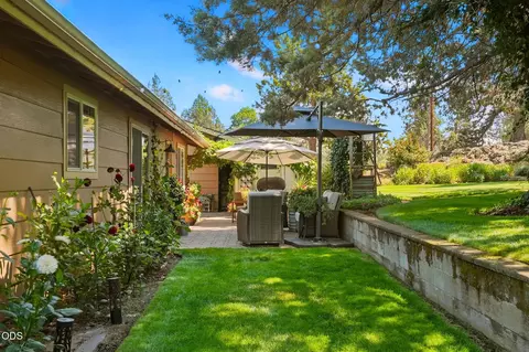 Exterior - 22539 Martee Ln, Bend, OR 97701 photo 54 of 86