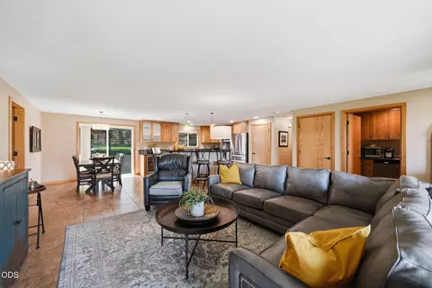 Living - 22539 Martee Ln, Bend, OR 97701 photo 3 of 9