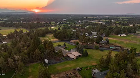 View/Area - 22539 Martee Ln, Bend, OR 97701 photo 29 of 34