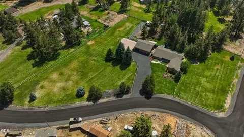 View/Area - 22539 Martee Ln, Bend, OR 97701 photo 6 of 34
