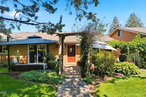 Exterior - 22539 Martee Ln, Bend, OR 97701 photo 33 of 86