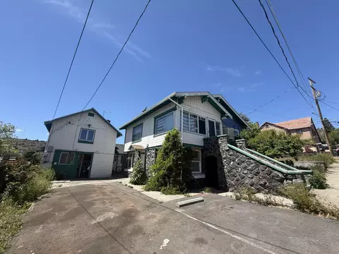 42 Pine St, Klamath Falls, OR 97601