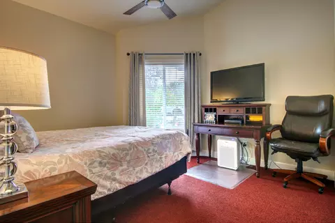 Bedroom - 33 Broken Stone Way, Eagle Point, OR 97524 photo 1 of 3