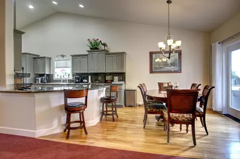 Dining - 33 Broken Stone Way, Eagle Point, OR 97524 photo 1 of 1