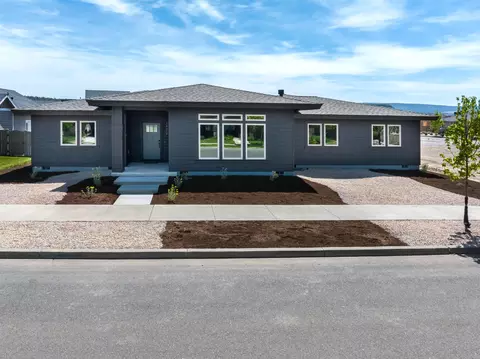 1472 NE Hudspeth Rd, Prineville, OR 97754