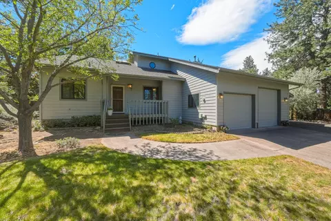 20584 Brightenwood Ln, Bend, OR 97702