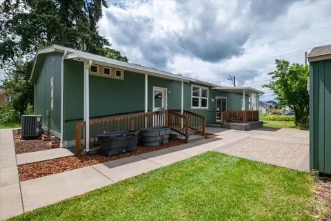 1017 N 2nd St, Jefferson, OR 97352