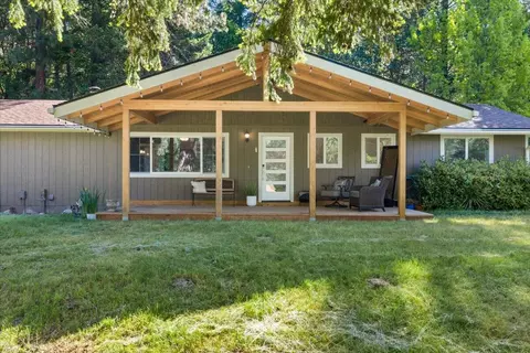 9158 Lower River Rd, Grants Pass, OR 97526