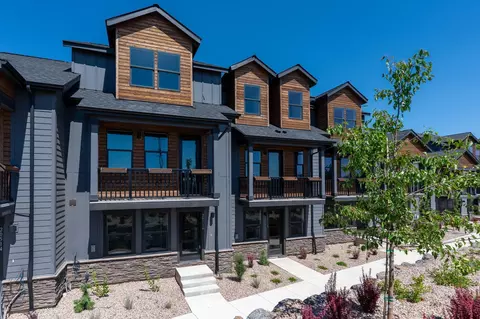 20516 NEmpire Ave, Bend, OR 97701