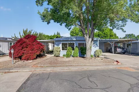 2252 Table Rock #SPC 100, Medford, OR 97501