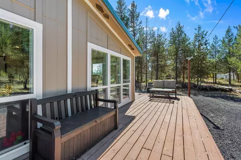 102 Hackett Dr, La Pine, OR 97739 photo 4