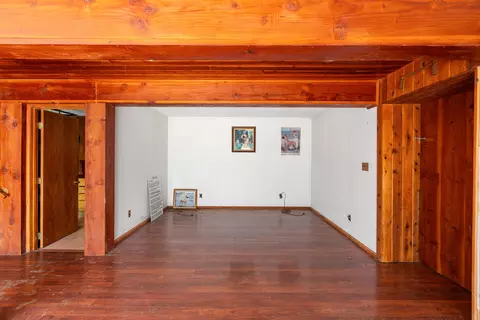 Living - 25232 Highway 140, Eagle Point, OR 97524 photo 1 of 2