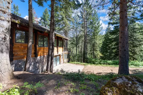 Exterior - 25232 Highway 140, Eagle Point, OR 97524 photo 5 of 13