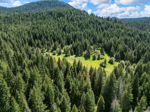 View/Area - 25232 Highway 140, Eagle Point, OR 97524 photo 3 of 12