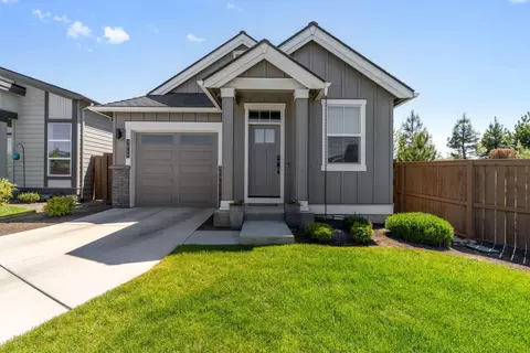 3859 NE Oakside Loop, Bend, OR 97701