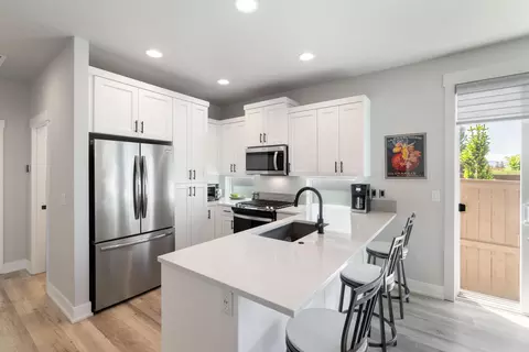 Kitchen - 3859 NE Oakside Loop, Bend, OR 97701 photo 1 of 5