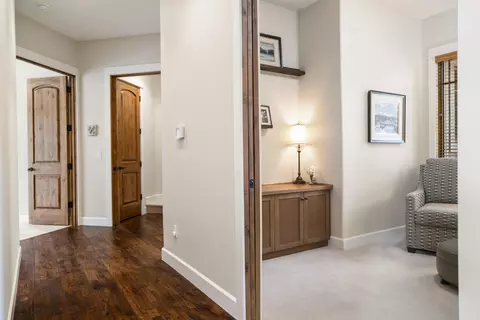 Entry Way - 56155 Sable Rock Loop #277, Bend, OR 97707 photo 2 of 4