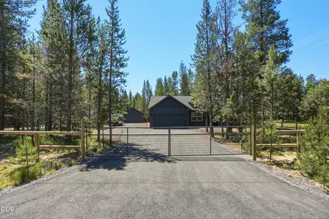55827 Wood Duck Dr, Bend, OR 97707