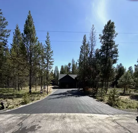55827 Wood Duck Dr, Bend, OR 97707