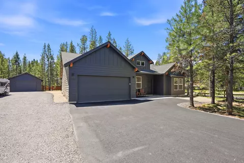 55827 Wood Duck Dr, Bend, OR 97707