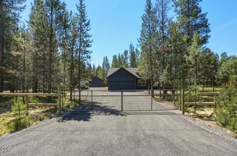 55827 Wood Duck Dr, Bend, OR 97707