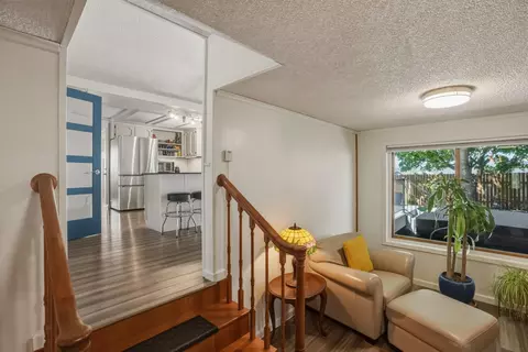 Entry Way - 61573 E Lake Dr, Bend, OR 97702 photo 3 of 5